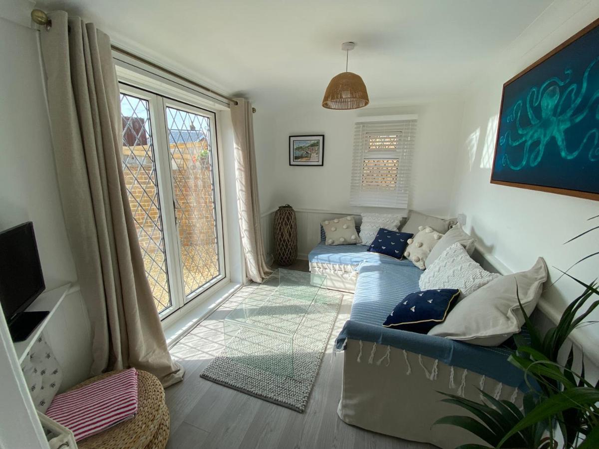 Leeward Lodge Totland  ภายนอก รูปภาพ